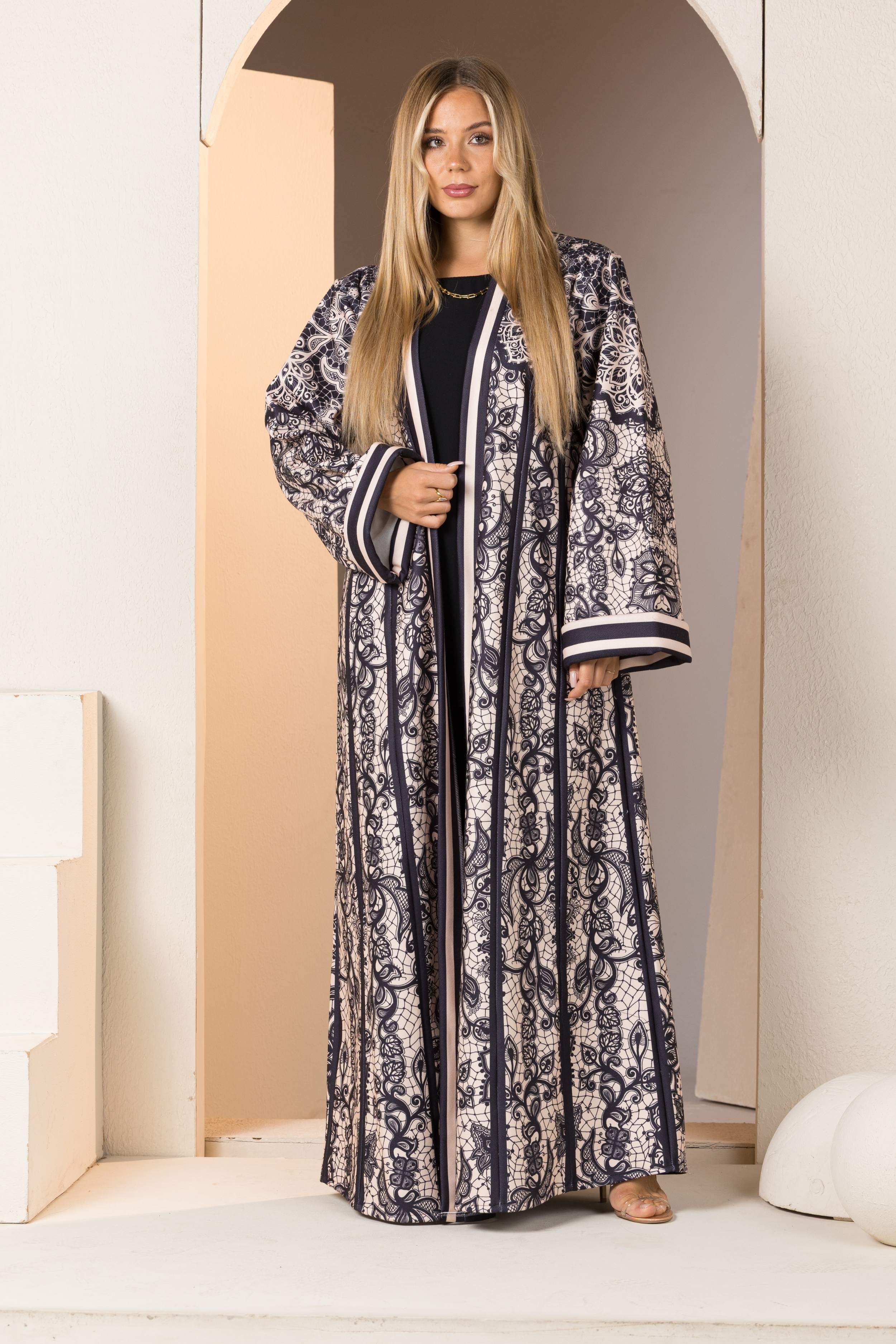 Lace charm cardigan / kaftan