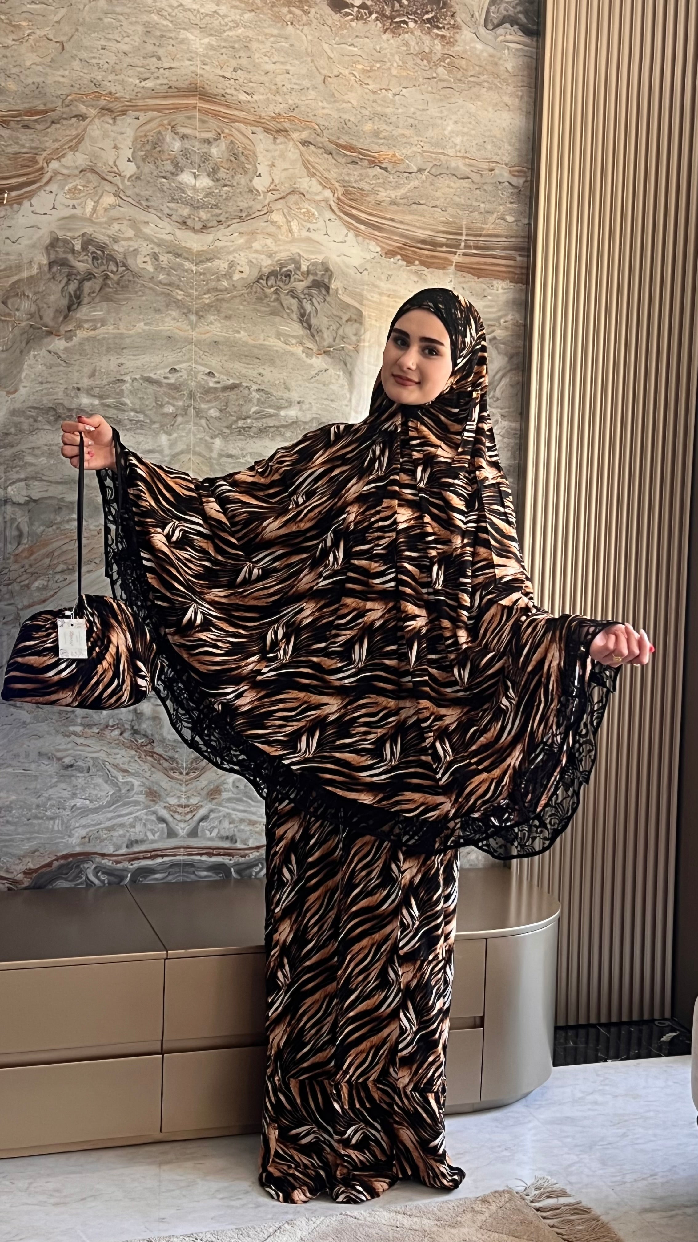 Tiger pattern prayerset