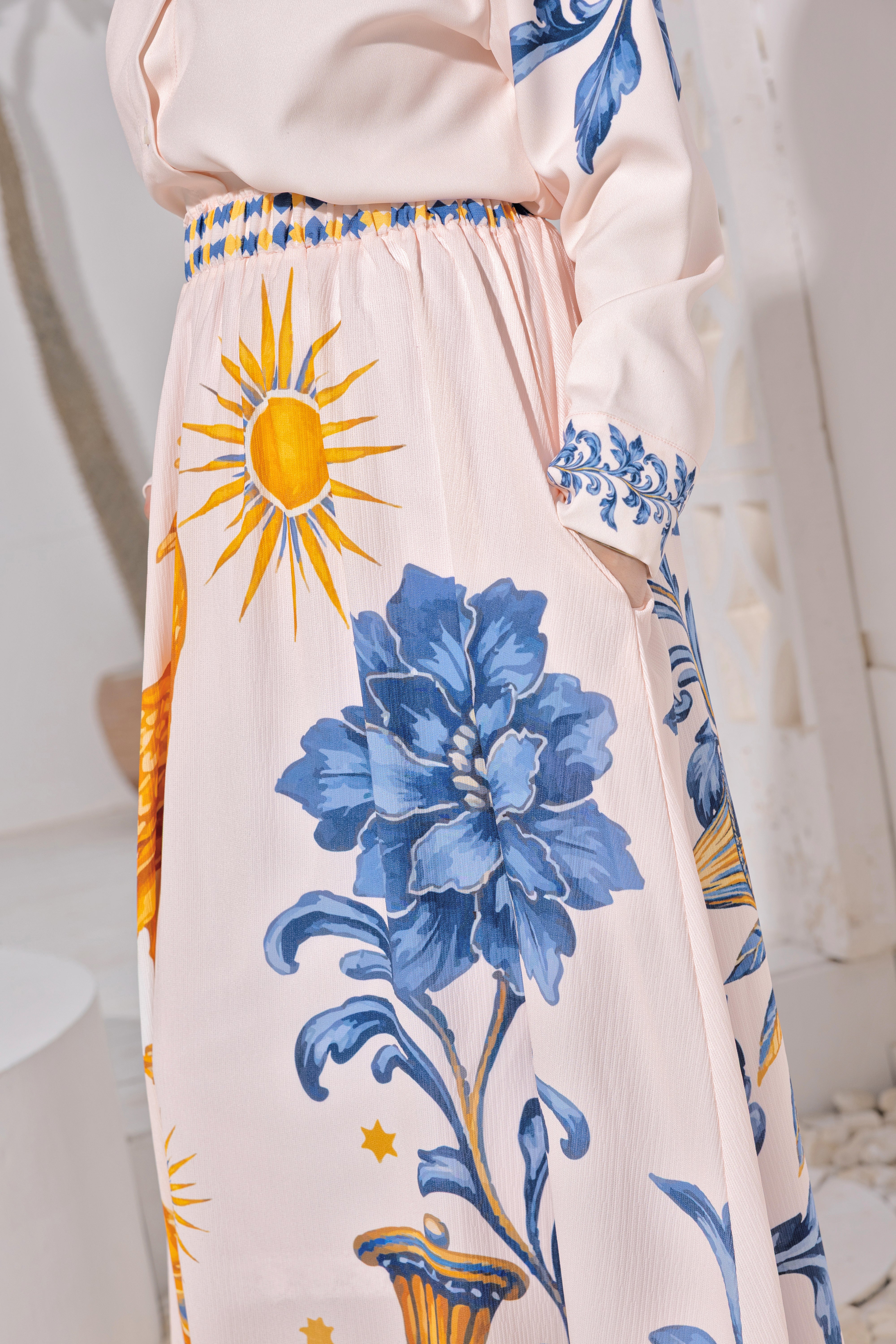 Queen skirt